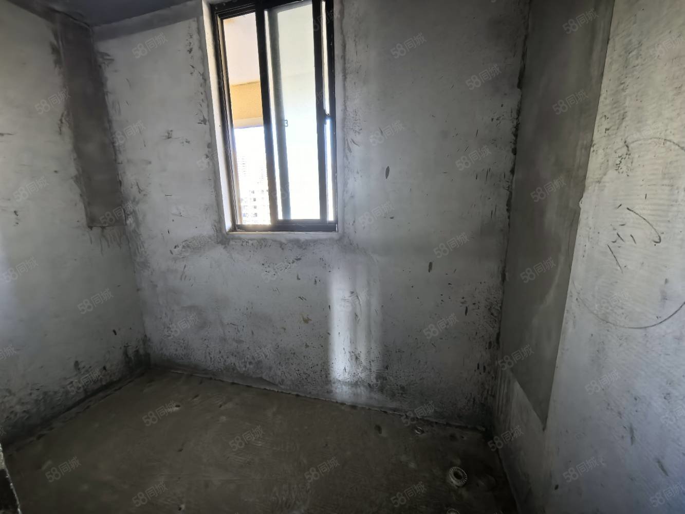 中铁诺德雍景台3室2厅2卫115㎡南北70万