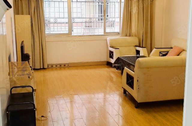 名仕花园3室1厅96.13㎡79万二手房图片