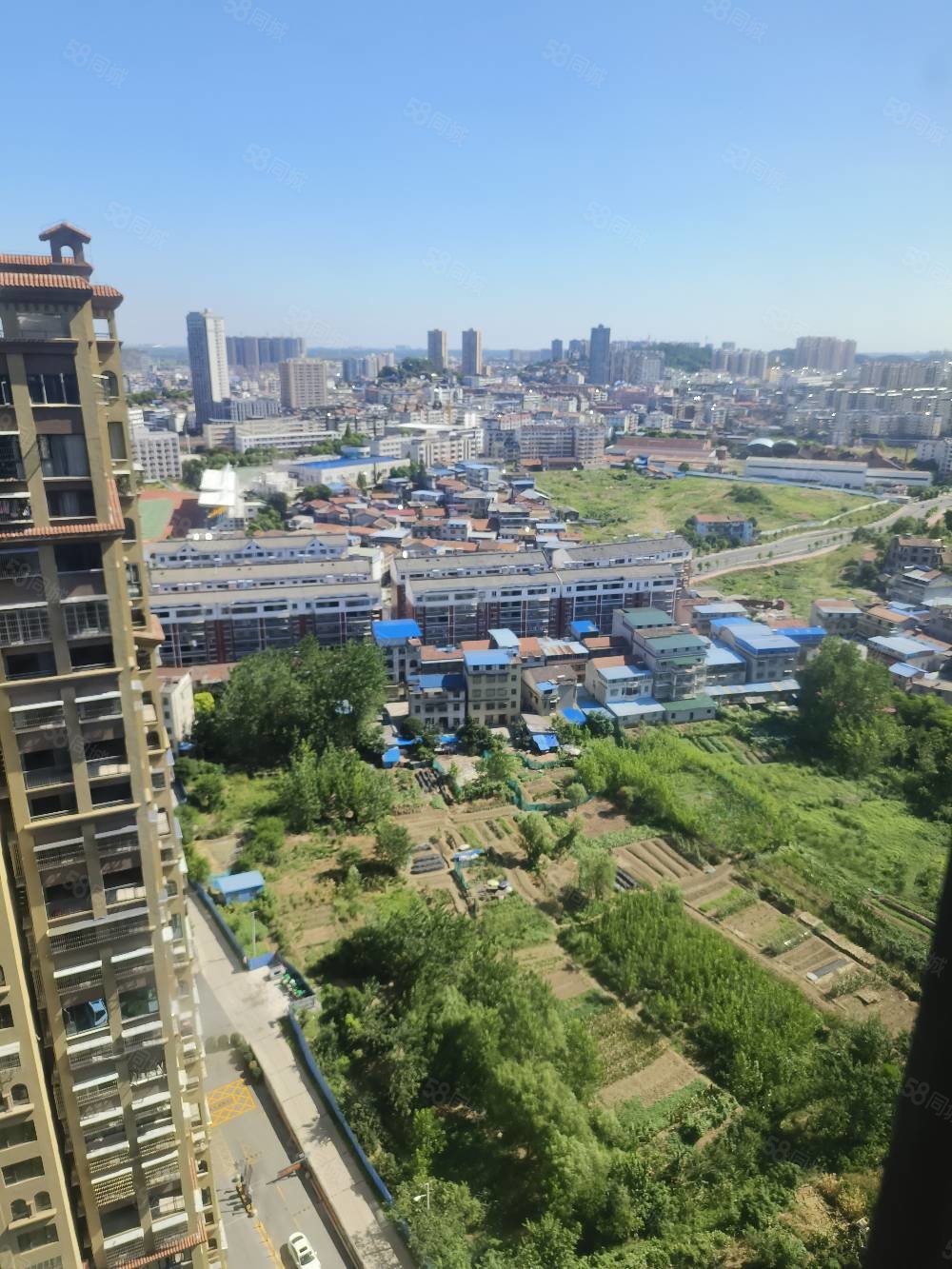 【10图】咸高对面海德公馆全新装修经济型三房电梯好楼层急售,海德公