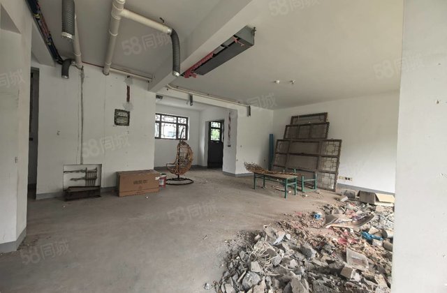 古楼东昌御府，门前可停20辆车，门前花园，户型方正，