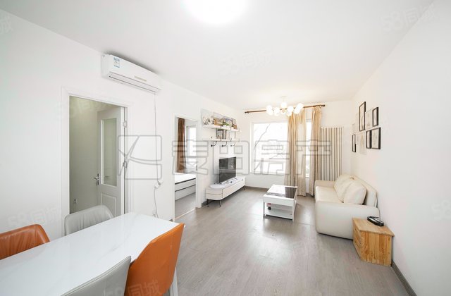 苹果社区(南区)1室1厅61㎡310万二手房图片