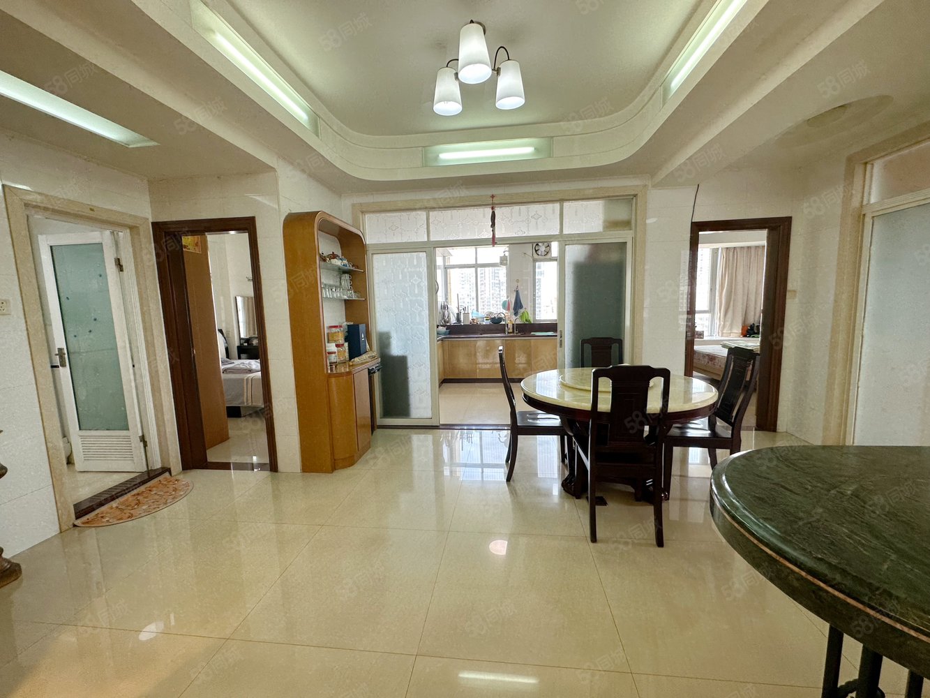 御景湾4室2厅2卫158.7㎡南北133万