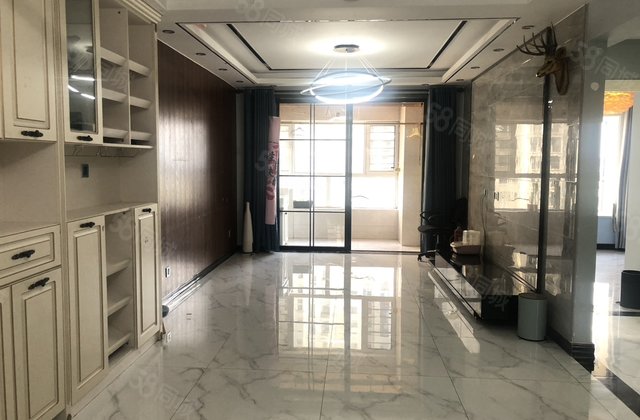 急售！急售！ 阿尔卡 精装三室 含带车位储藏室