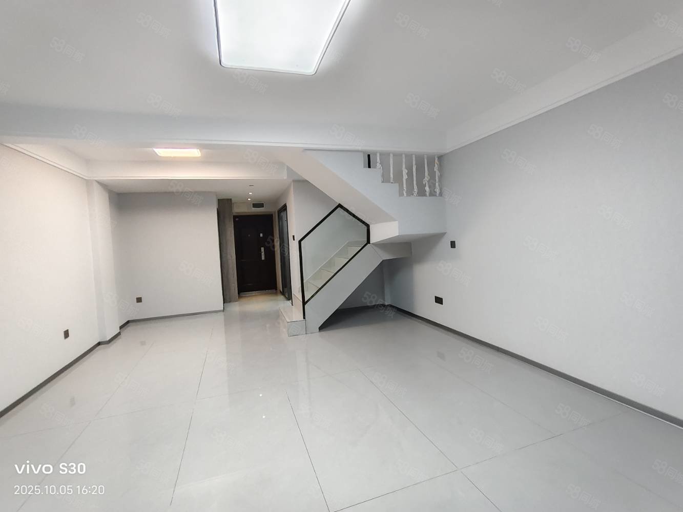 金色里程3室2厅2卫55.53㎡南北45万