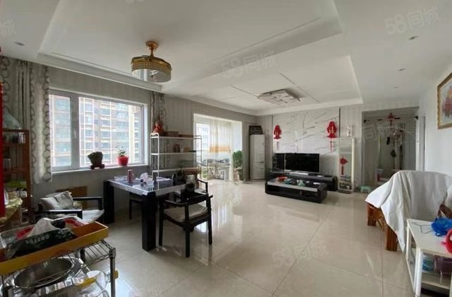 精装 边户 全明 带车位 新东方龙湾 商品房