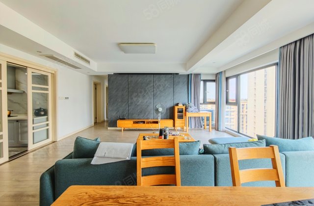 保利国宾首府一期4室2厅142.46㎡268万二手房图片