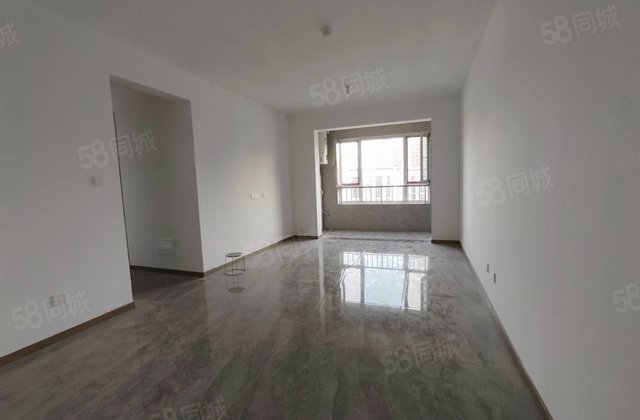 区政府，80万！！！城市芳华，新房未住！带储藏室，随时看房