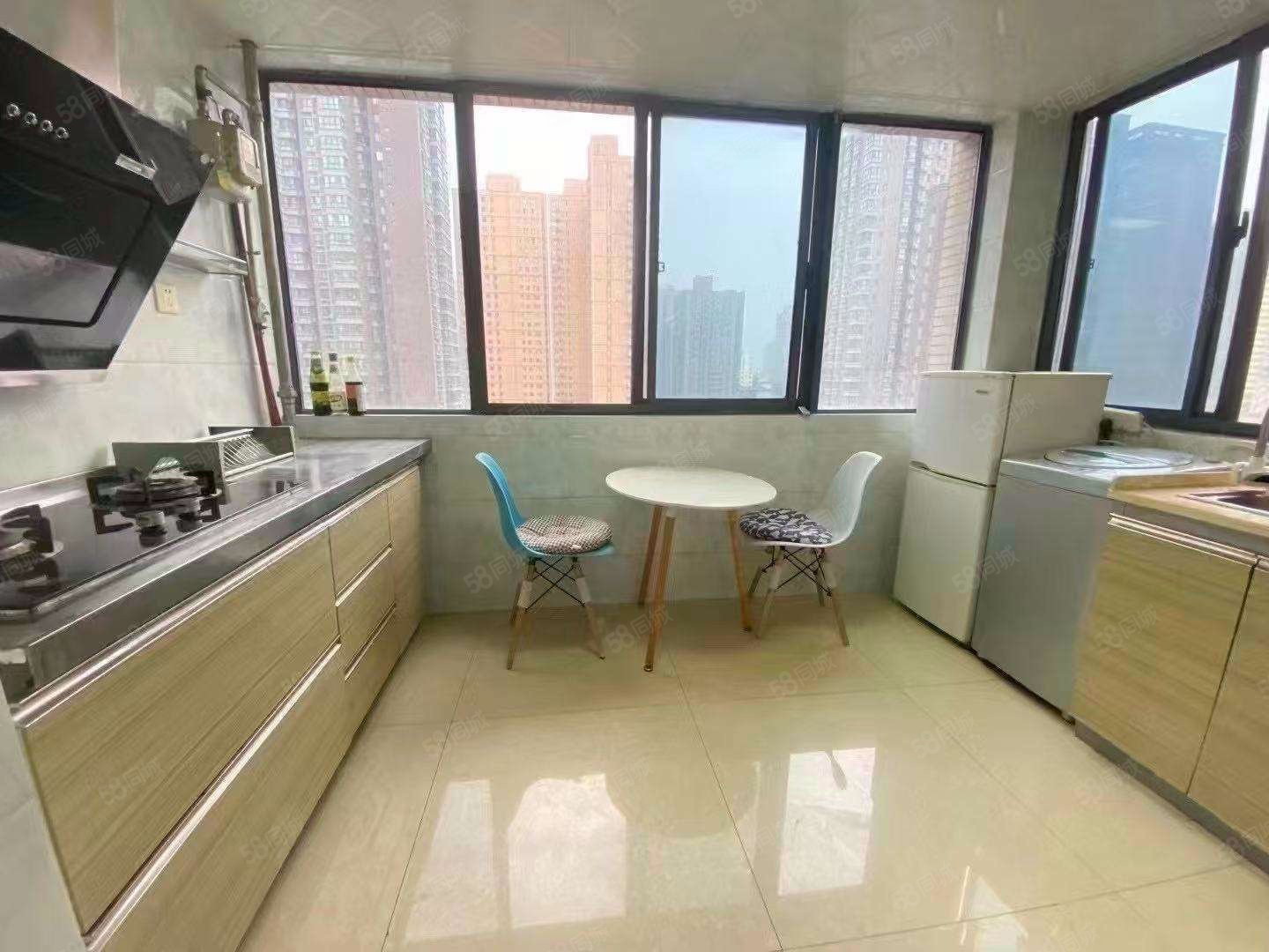 首秀小区1室1厅1卫52㎡东41.6万