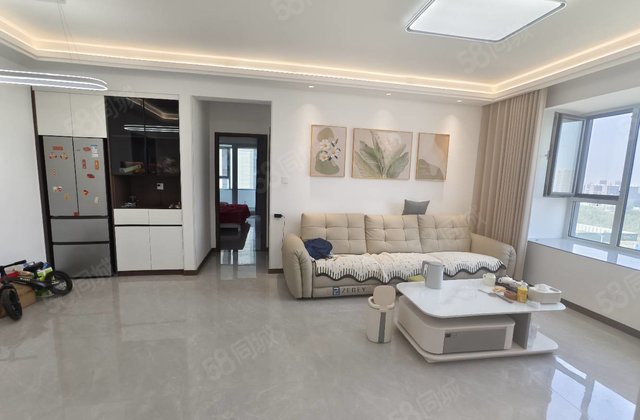 财信水城印象 小三房 次新小区 双卫格局 南北通透 商品房