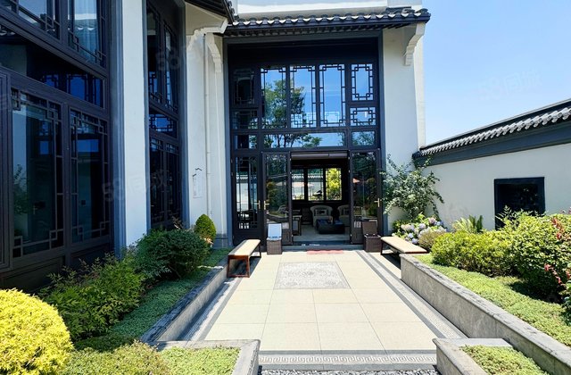 天鹅湖北苑4室2厅242.23㎡330万二手房图片