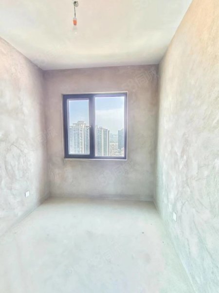 麒麟湖4室2厅2卫146㎡南北64.8万