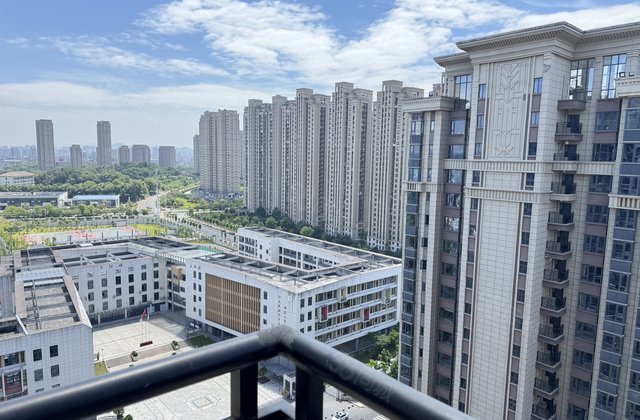 恒大御府3室2厅103㎡53万二手房图片