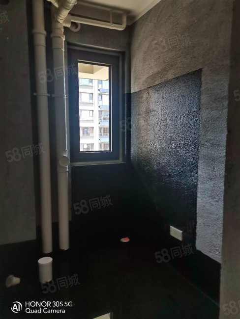 华中尚玉园5室2厅3卫169.91㎡南北270万