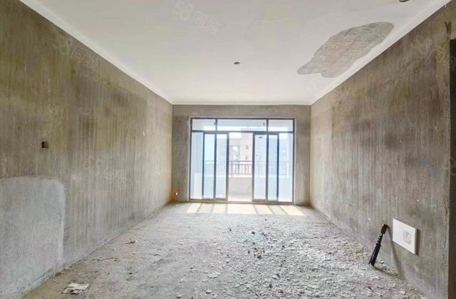 艾湖家园3室2厅121.36㎡162万二手房图片