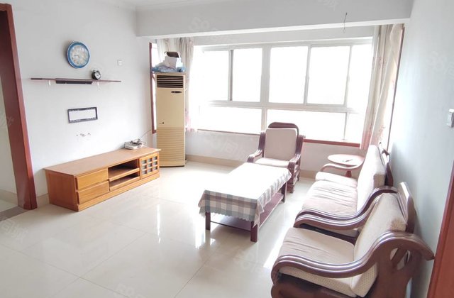 嘉和公寓C座  131个平方85万  小区停车方便