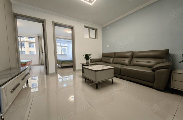 湖北小区2楼三室一厅一厨一卫82平米仅售49.7万