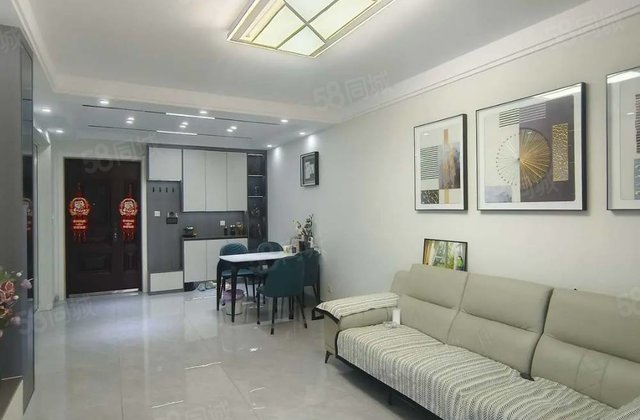 新上 万达附近  水城悦府  精装修三室两厅  新房基本未住