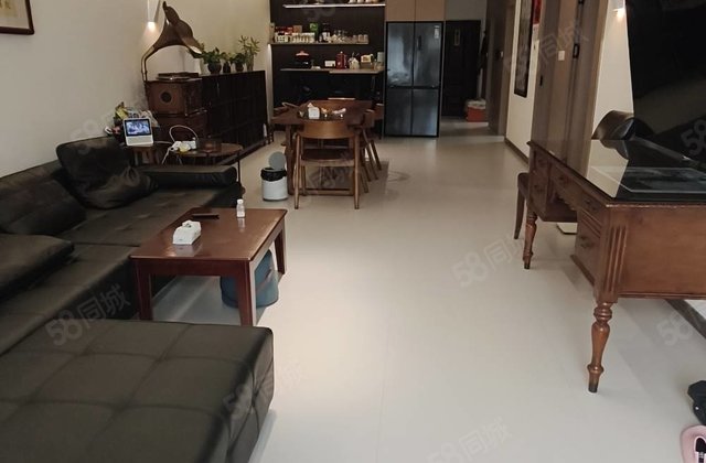 世纪花园D1区(崆峒区)3室2厅130㎡120万二手房图片
