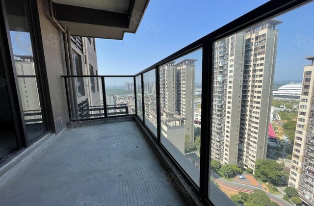 彰泰中央城4室2厅125㎡56.9万二手房图片