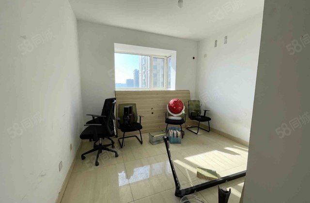 莲湖新城 锦绣滨河御府 电梯房 120平3室 带车位储藏室