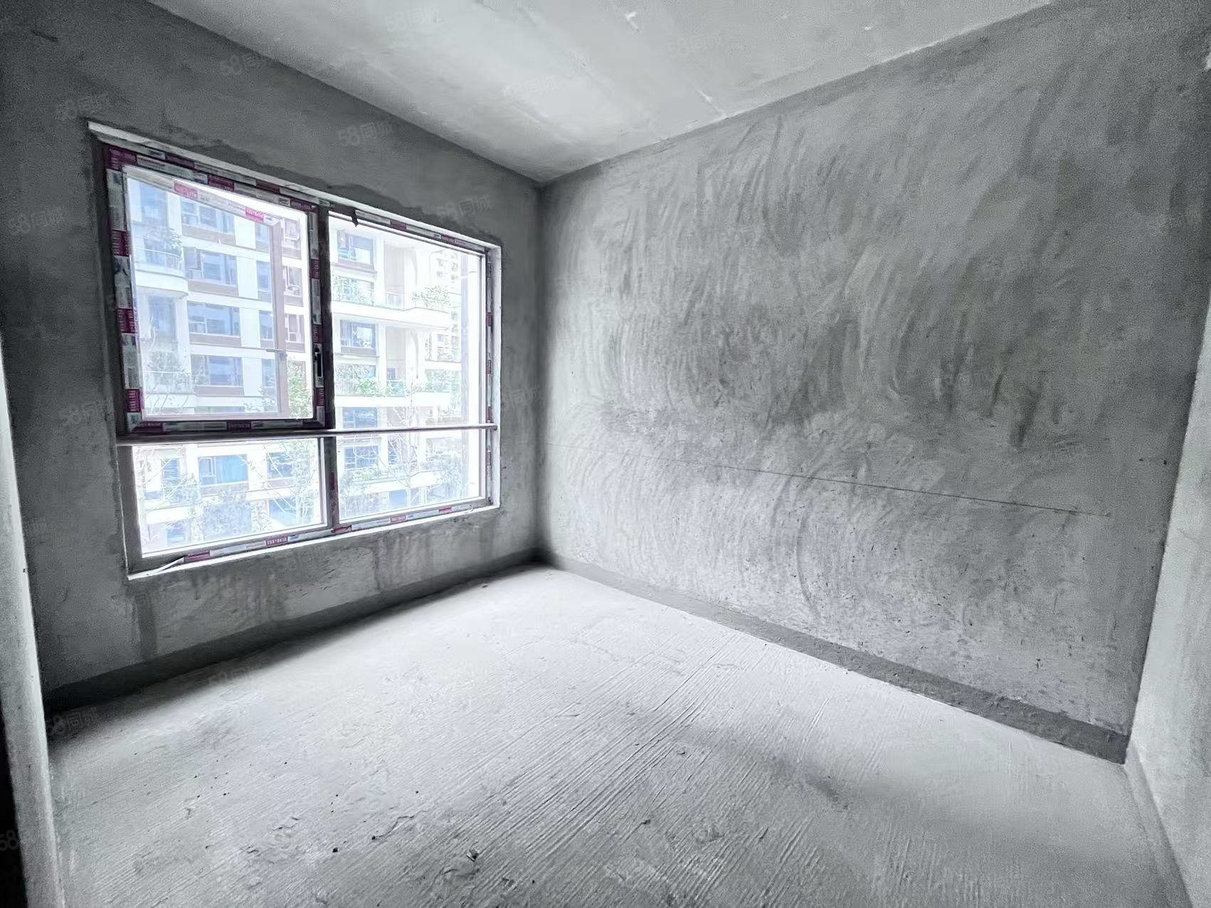 国瑞麓林府4室2厅3卫143㎡南北125万