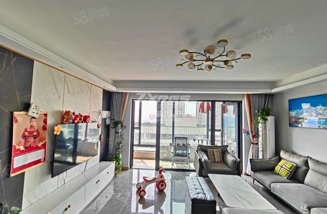 旭辉银盛泰博观云著3室2厅131.12㎡123万二手房图片