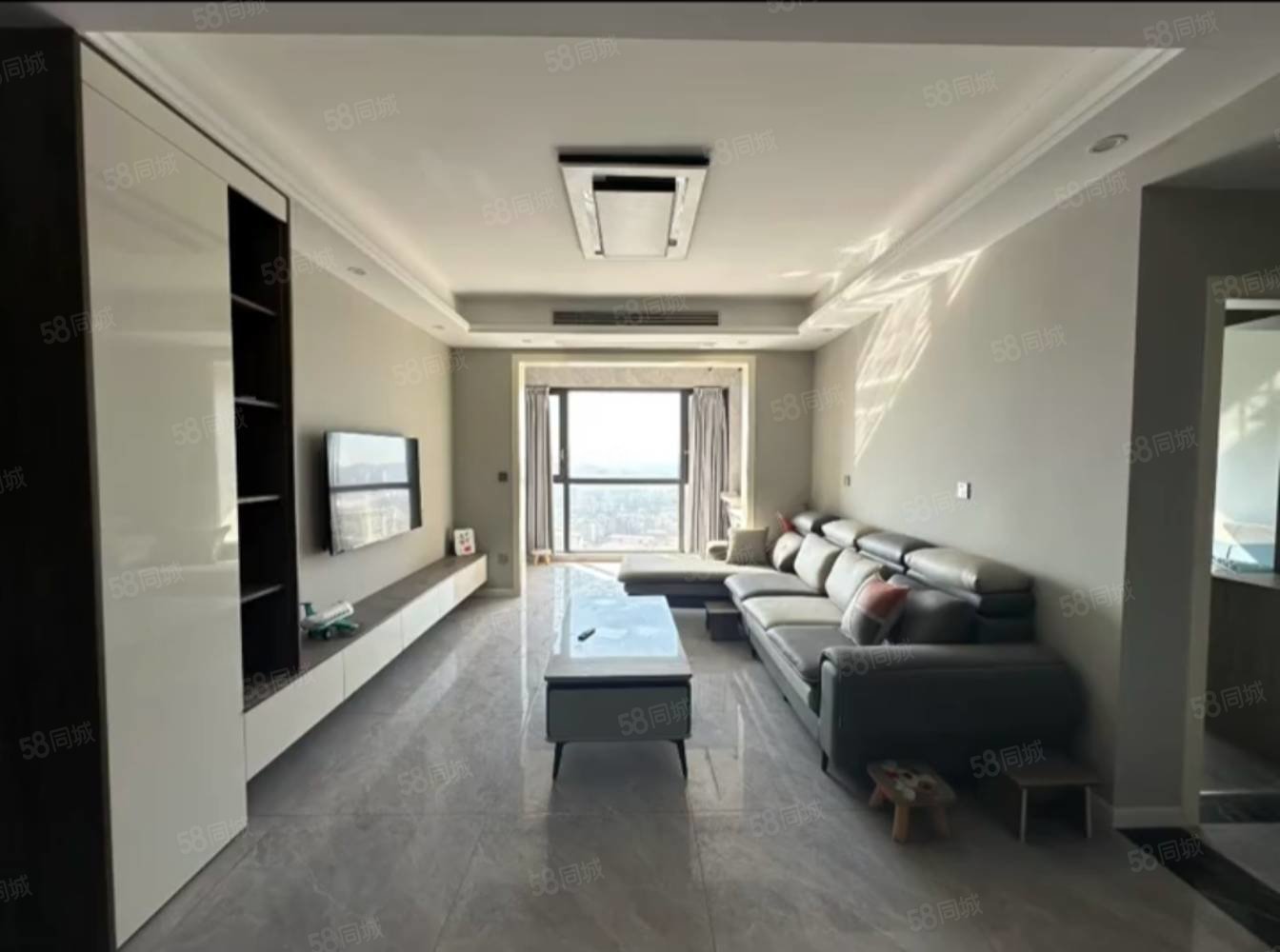 壹品首府3室2厅1卫109㎡南北53万