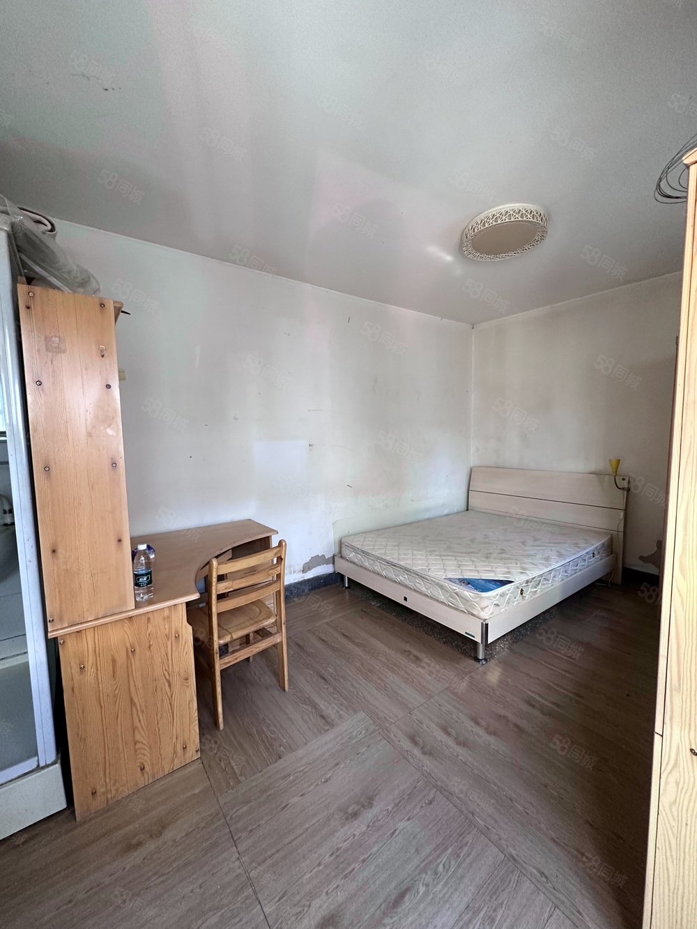 燈草胡同小區(qū)1室1廳1衛(wèi)15.6㎡南北182萬