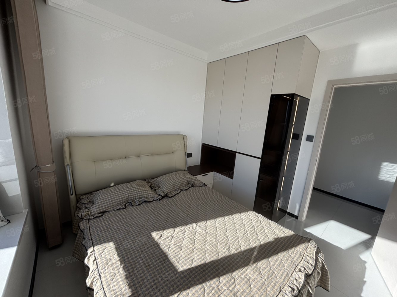 绿地斐勒公馆3室2厅2卫147㎡南北108万