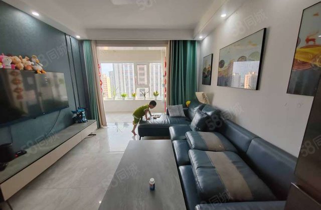 二中旁 锦绣学府 带车位 精装精装婚房 好楼层  真实照片