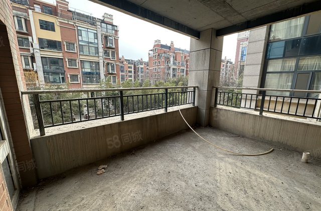 市委团购！开发区英伦花园  叠拼别墅 带车位 带超大储藏室