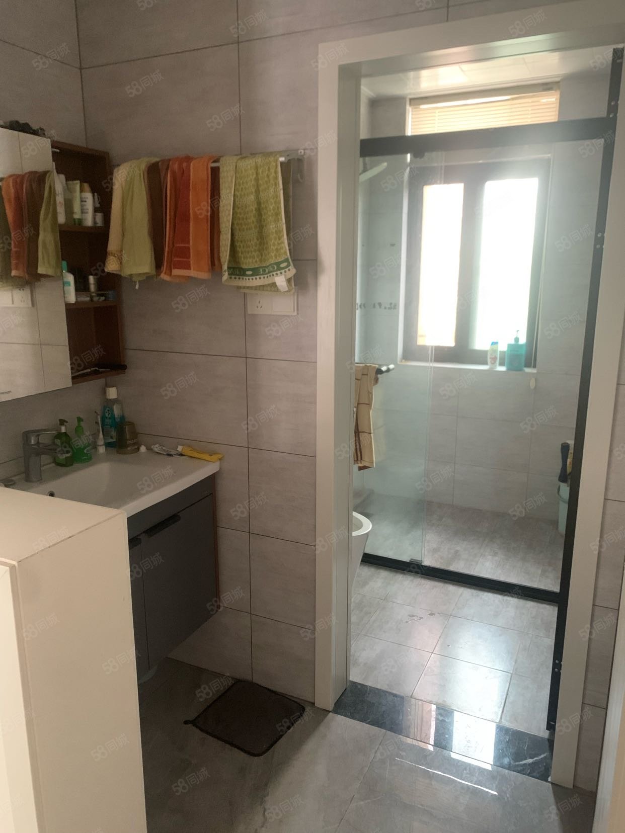 悦湖城4室2厅2卫153.59㎡南108万