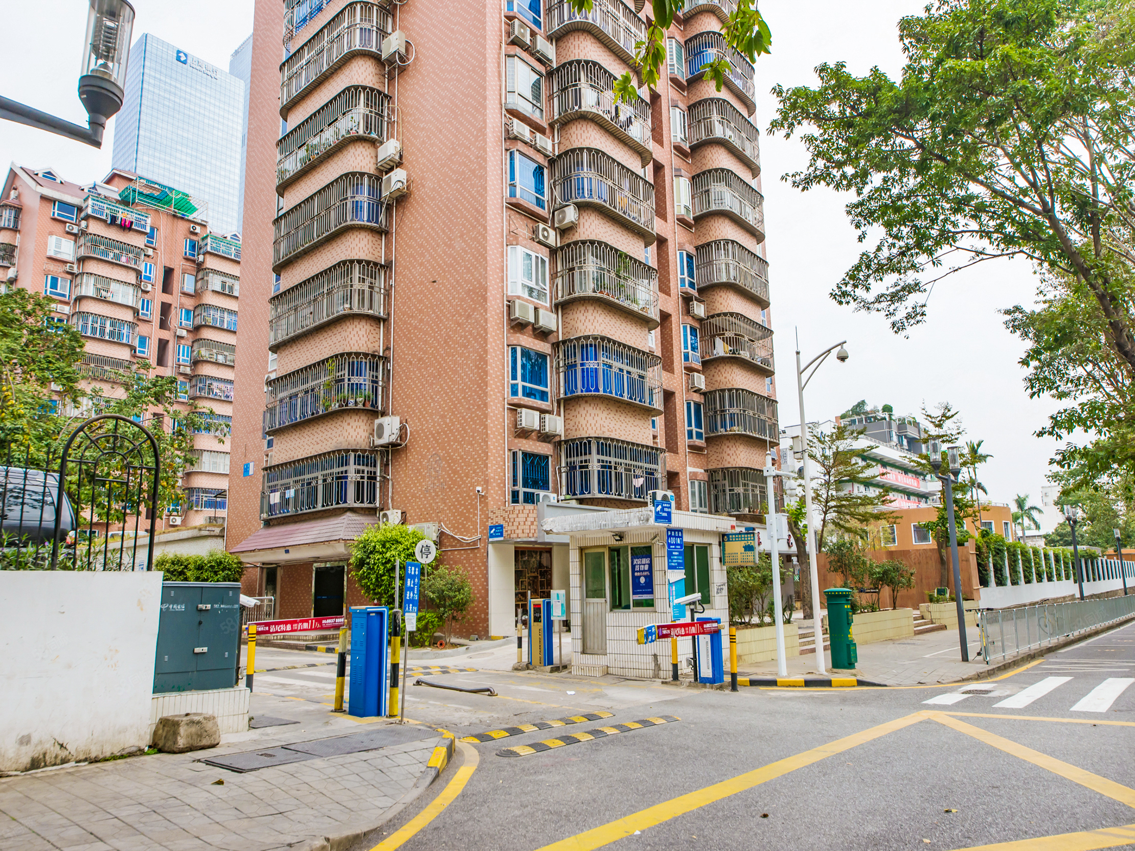 莲花一村 南向两房 精装修 楼层好 视野无遮