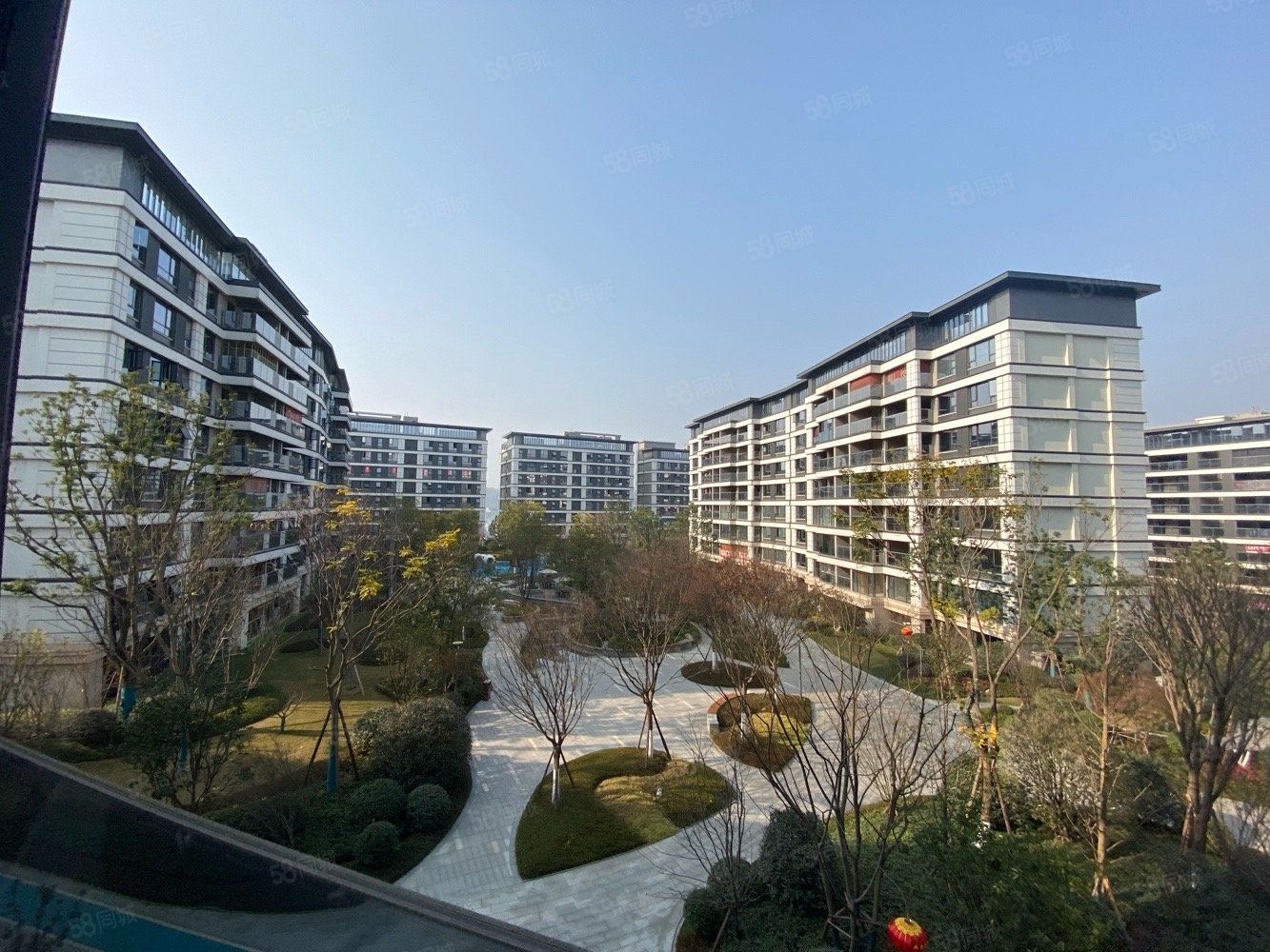 丽雅龙汐台4室2厅2卫139㎡东南196万