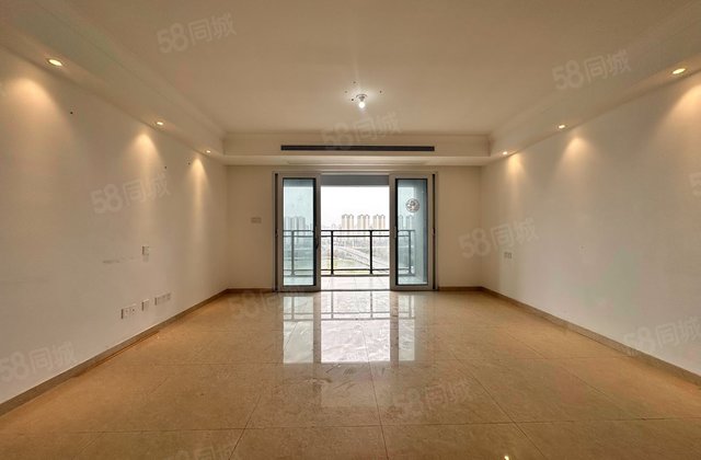 珑澜苑4室2厅166㎡88万二手房图片