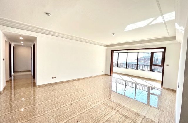 碧桂园国岳府5室2厅3卫