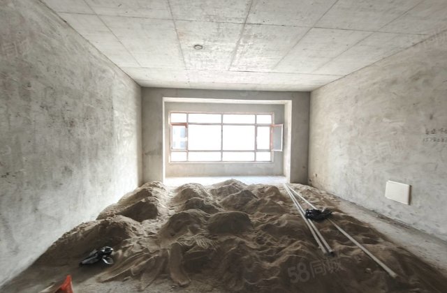 金麓湾4室2厅188㎡61.8万二手房图片