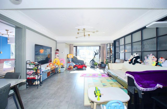 世茂国风4室2厅138.13㎡328万二手房图片