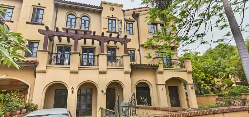 中信山语湖246方建筑面积花园50方入口南向毛坯三层