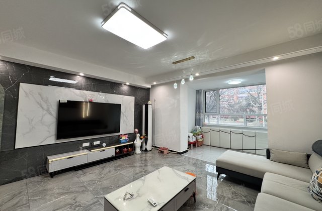 东昌湖边 精装一楼三室朝阳 双阳台 乐园小区 停车方便