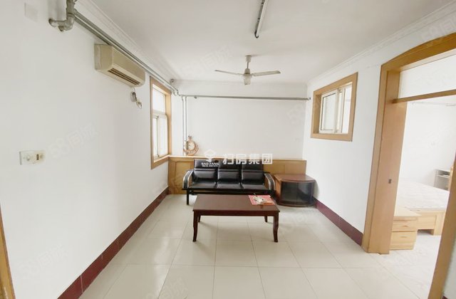 紧邻文轩外国语检察院二楼两室免大税停车方便 文轩花园裕昌文轩