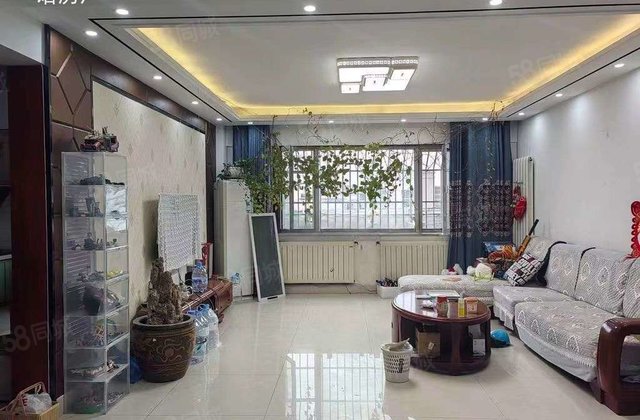 柳泉花园 4室2厅2卫