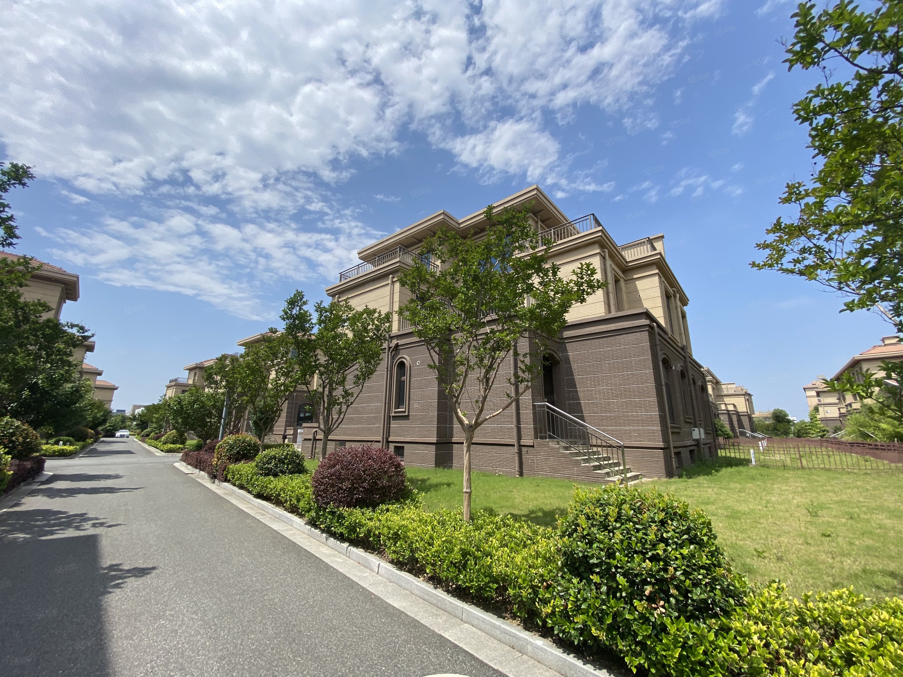 【10图】(双拼,500平院子)僻静,金坛吾悦近,半岛珑庭别墅,半岛珑庭