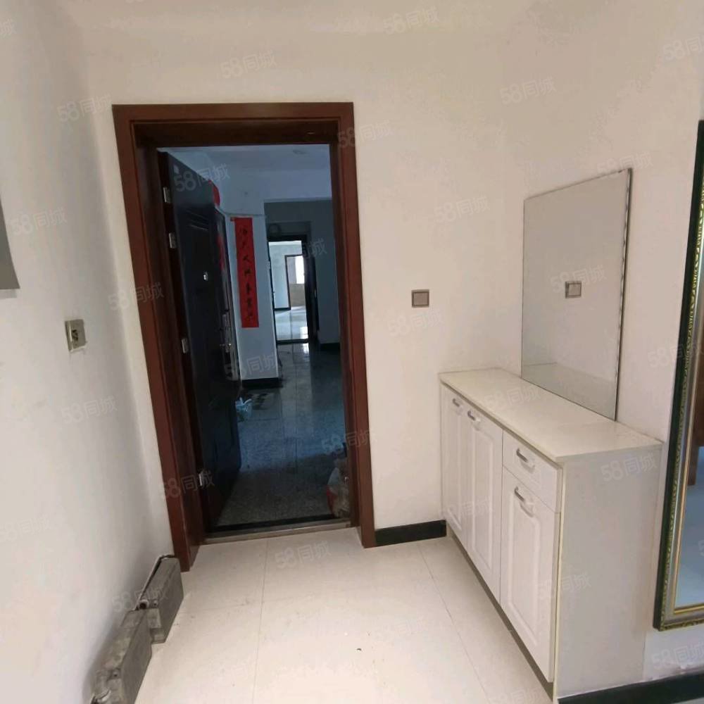 东苑明珠园3室2厅1卫124㎡南北65万