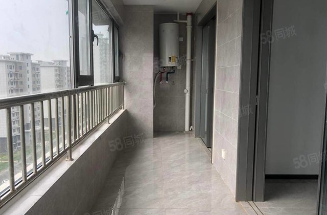 100万一实验康盛园133平三室两厅两卫，带储，走一手