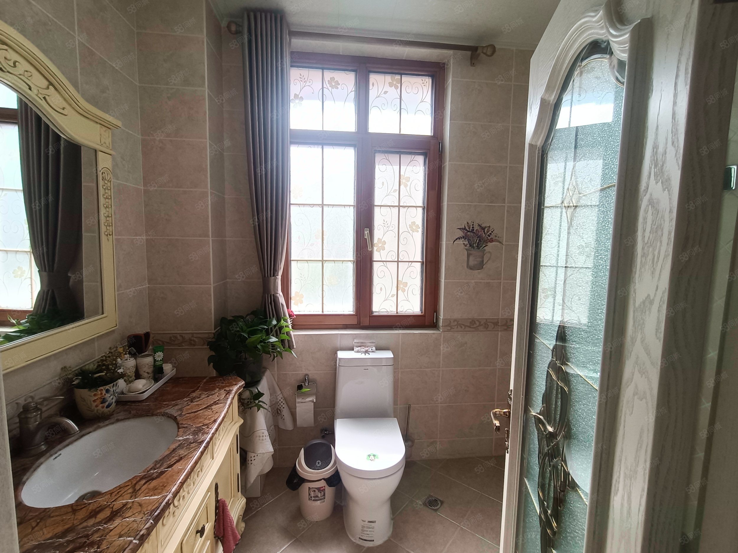 藍(lán)岸麗舍(別墅)4室2廳4衛(wèi)389.46㎡南北1150萬(wàn)