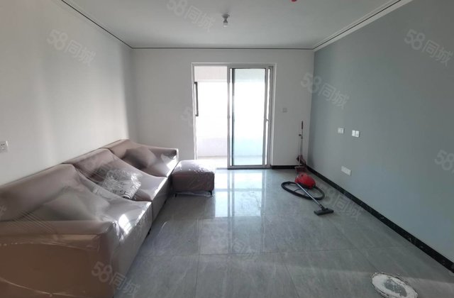 急售，婚房精装修，送车位，双阳台，南北通透，阿卡迪亚六期