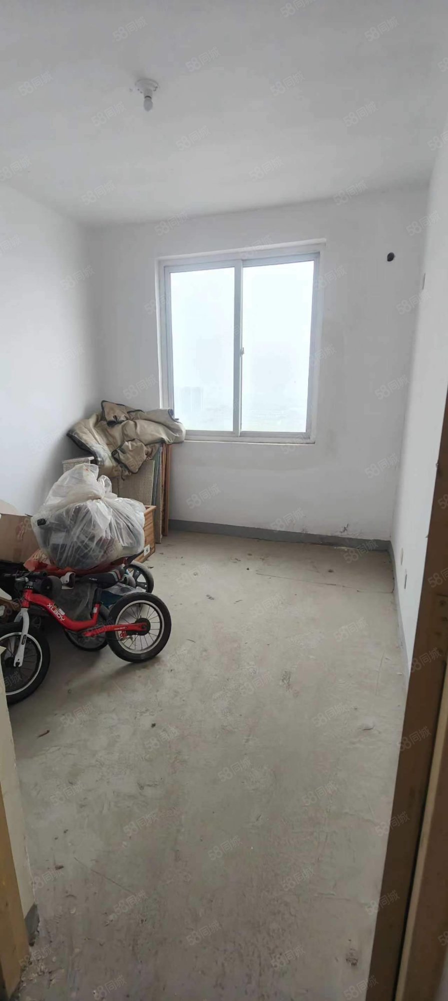 秀水佳苑3室2厅1卫107㎡南25万