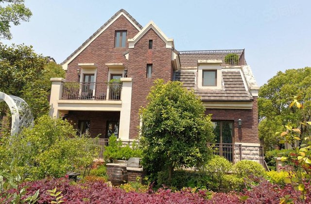 坚持真实价,松江车墩站200米稀有英伦风格独栋别墅同润玫瑰园