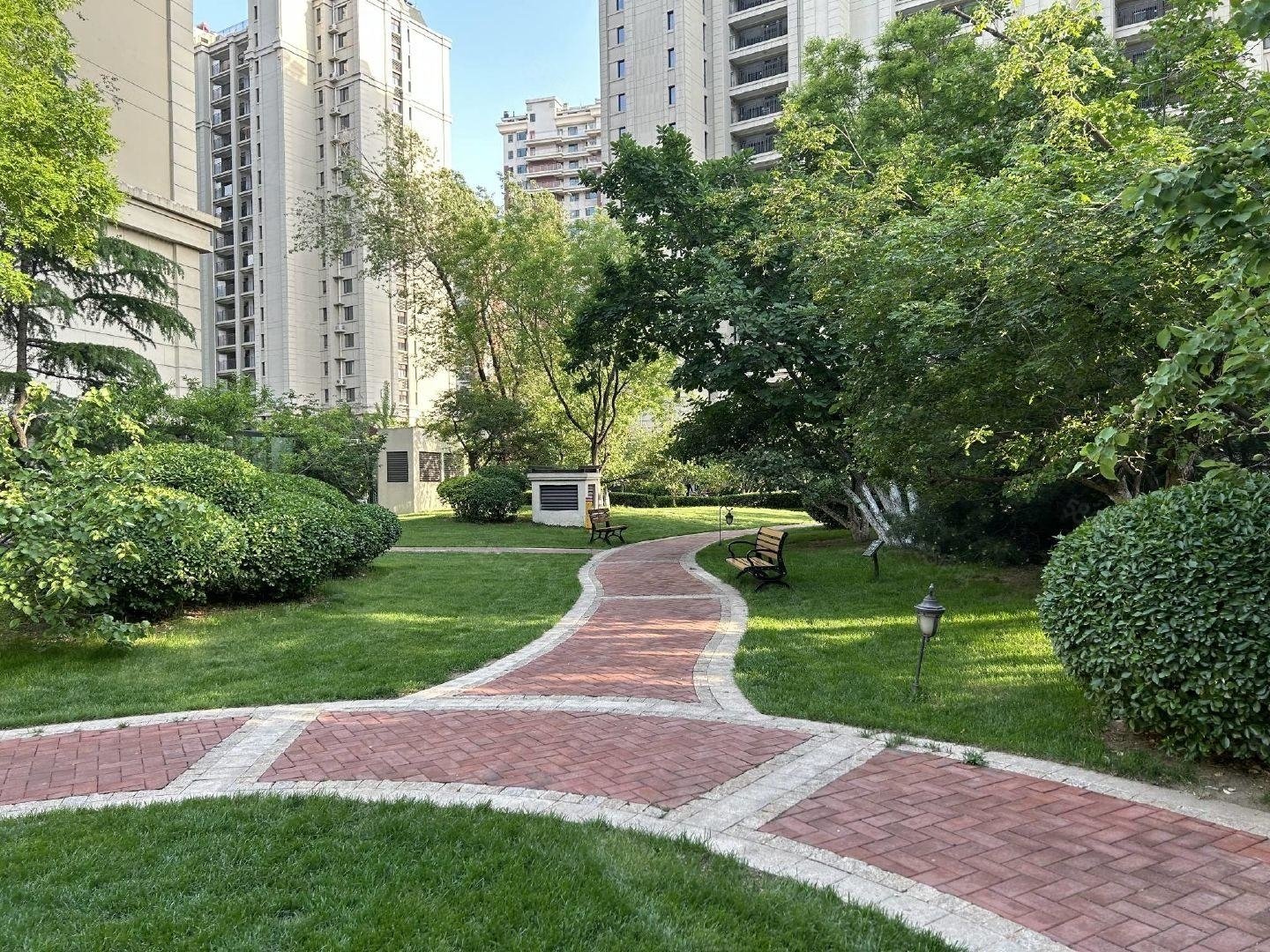 圣联智园4室2厅2卫151㎡南北220万